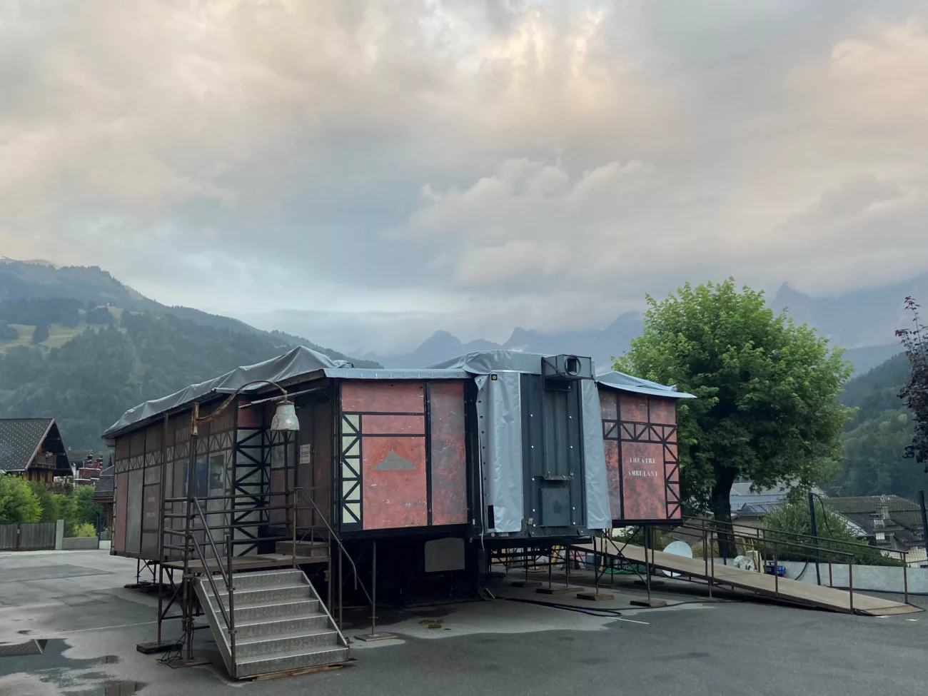 Le camion-théâtre en résidence du 9 au 21 juin à Novalaise